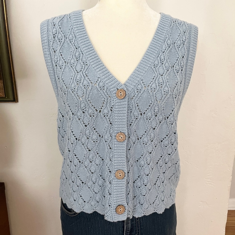 Sweater vest